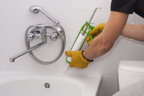 Bathtub Caulking in Jonesboro